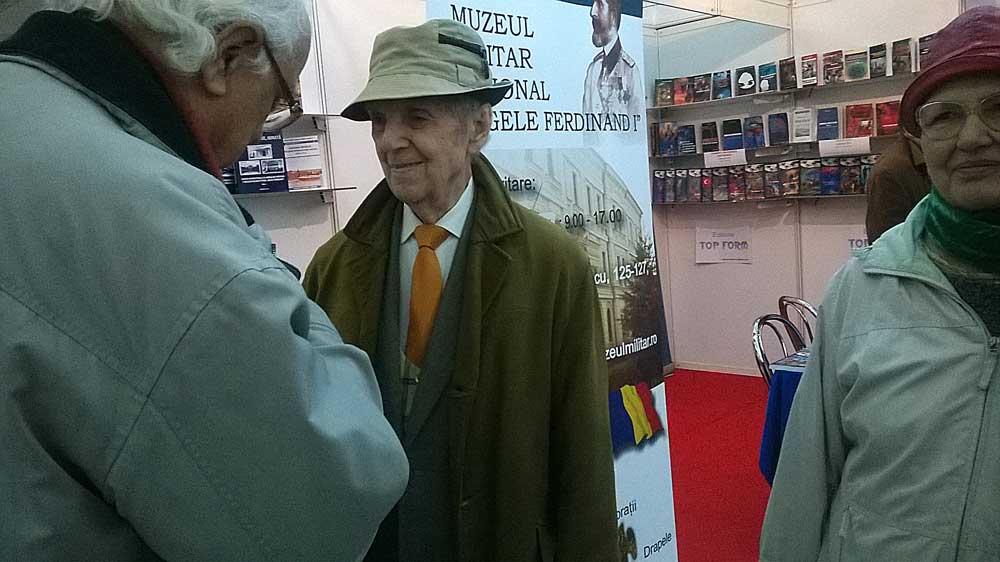 „Pălărie cu buzunar” - Petru Motiu la Galeria Artelor - ediția a XI-a a Salonului de Carte „Polemos” (1) „Pălărie cu buzunar” - Petru Motiu la Galeria Artelor - ediția a XI-a a Salonului de Carte „Polemos” (1)