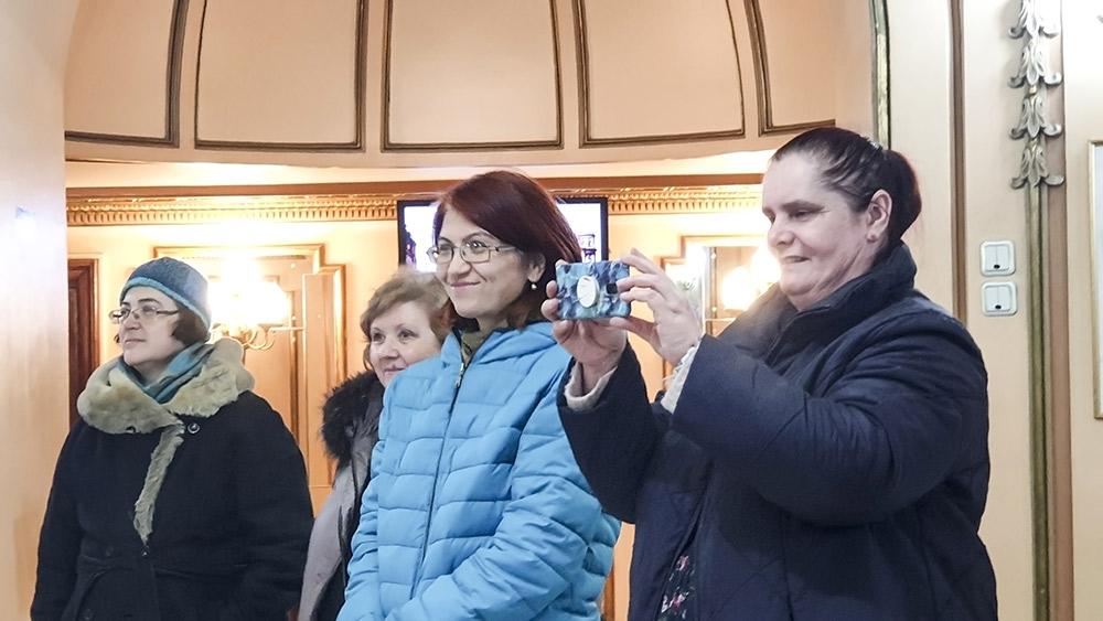 Expoziţie personală Ana Maria Natalia Toader (22 ianuarie - 04 februarie 2019), „Trepte spre culoare” - Galeria Ronda - Cercul Militar National, Bucureşti (13) Expoziţie personală Ana Maria Natalia Toader (22 ianuarie - 04 februarie 2019), „Trepte spre culoare” - Galeria Ronda - Cercul Militar National, Bucureşti (13)